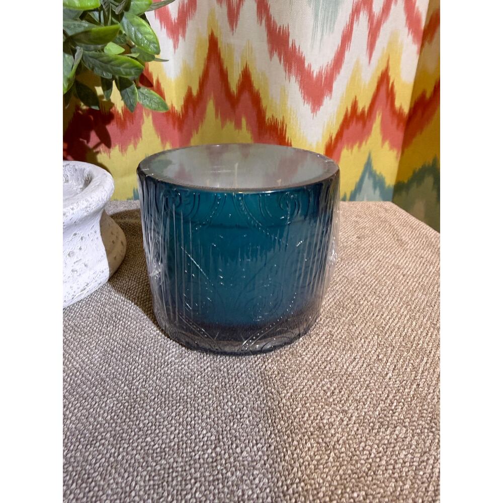 Gold Canyon Candles Rainshower 10 oz Candle Specialty jar Blue decorative glass
